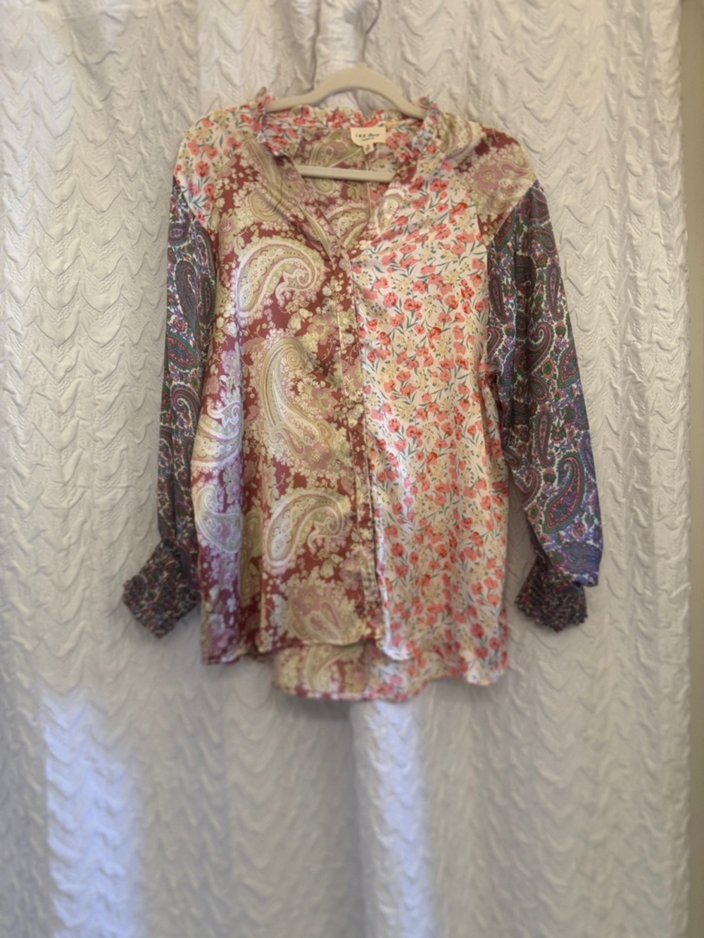 1.4.3. Story by Line Up Floral Paisley Mixed-Print Blouse in Pink and Cream